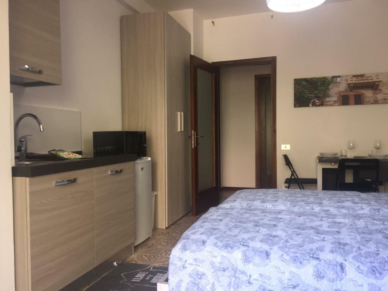 Room Verona Holidays Buitenkant foto
