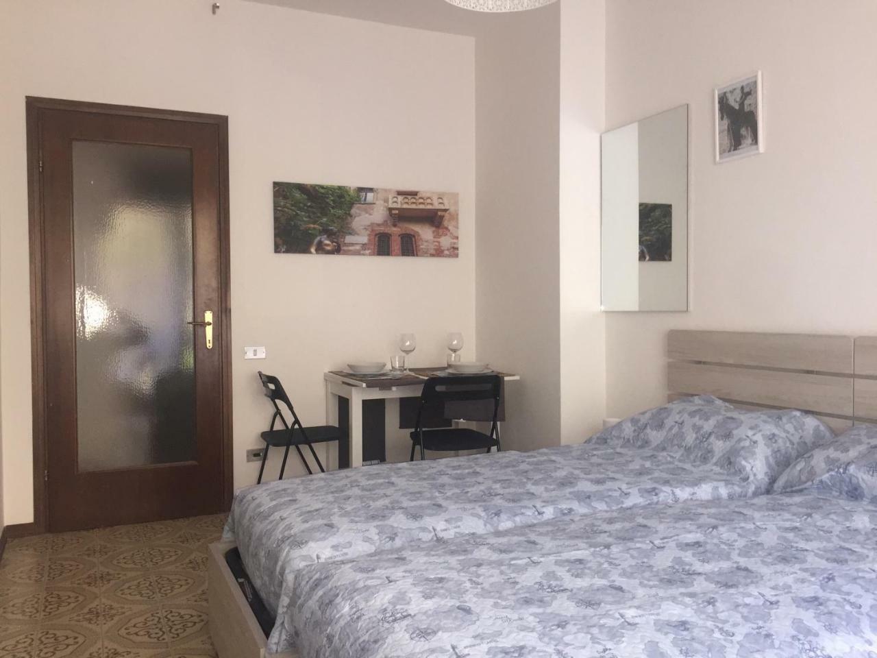 Room Verona Holidays Buitenkant foto